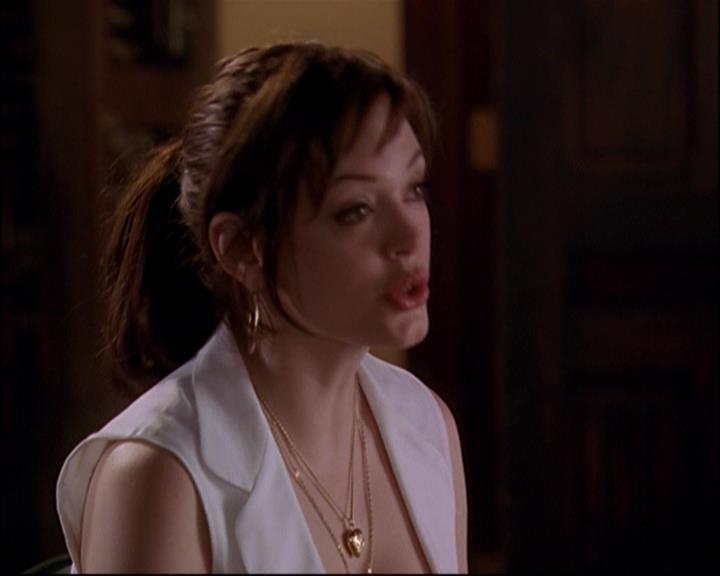 Charmed-Online_dot_net-8x01StillCharmedAndKicking2189.jpg