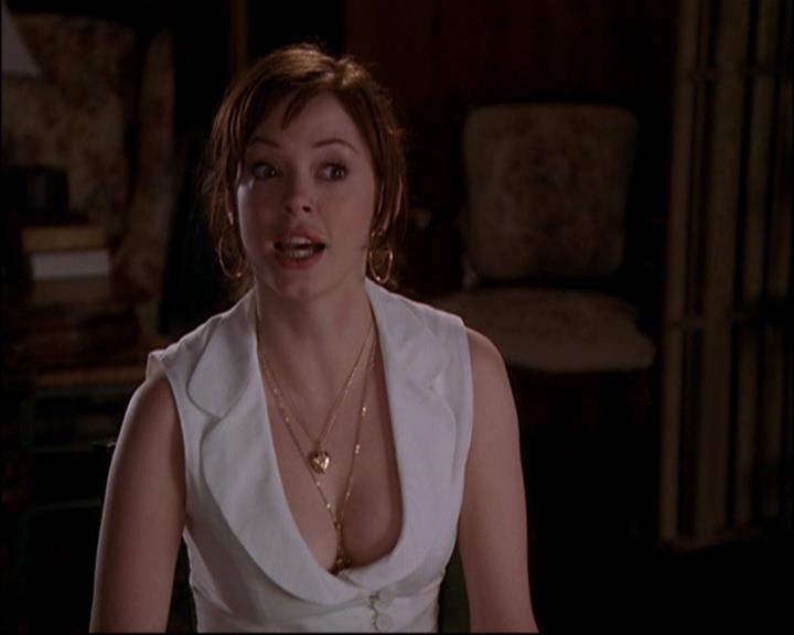 Charmed-Online_dot_net-8x01StillCharmedAndKicking2202.jpg