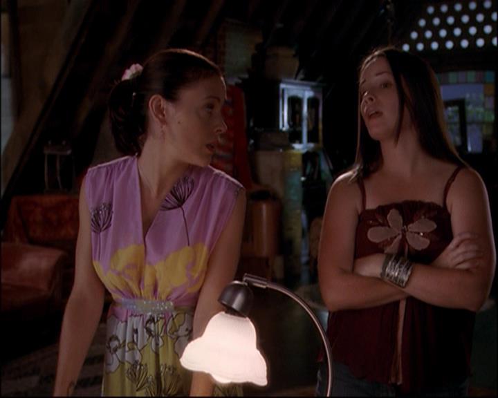 Charmed-Online_dot_net-8x01StillCharmedAndKicking2211.jpg