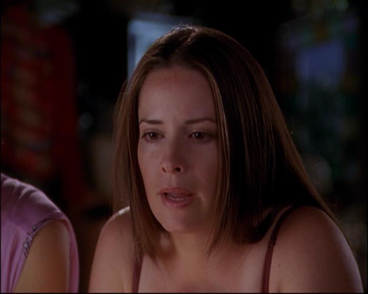 Charmed-Online_dot_net-8x01StillCharmedAndKicking2224.jpg
