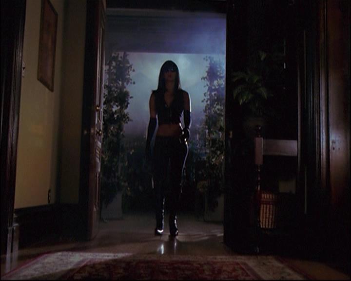 Charmed-Online_dot_net-8x01StillCharmedAndKicking2271.jpg