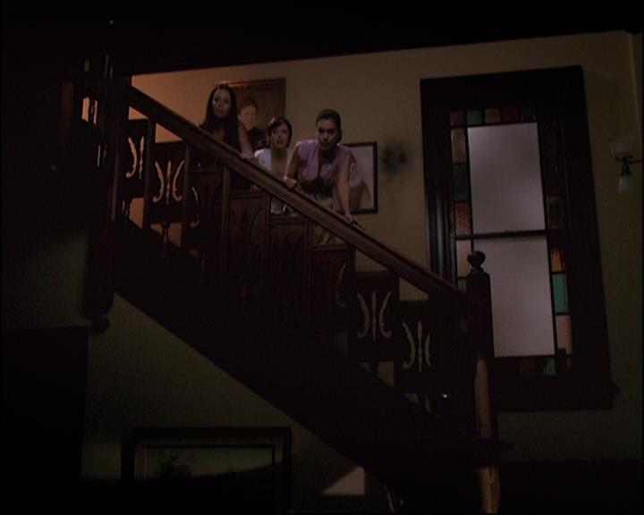 Charmed-Online_dot_net-8x01StillCharmedAndKicking2313.jpg