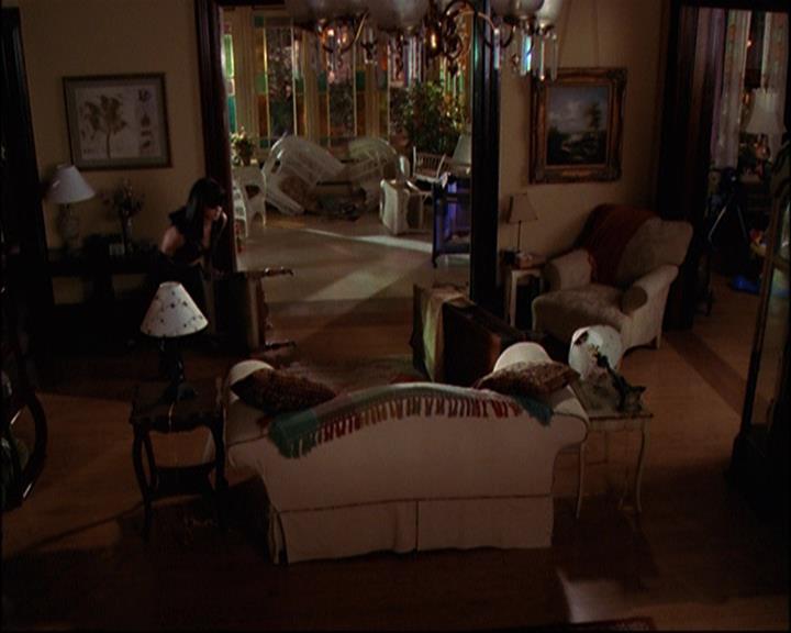 Charmed-Online_dot_net-8x01StillCharmedAndKicking2314.jpg