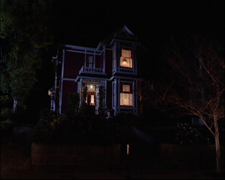 Charmed-Online_dot_net-8x01StillCharmedAndKicking2323.jpg