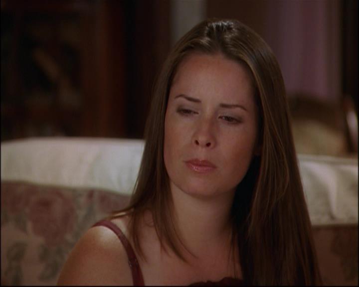 Charmed-Online_dot_net-8x01StillCharmedAndKicking2347.jpg