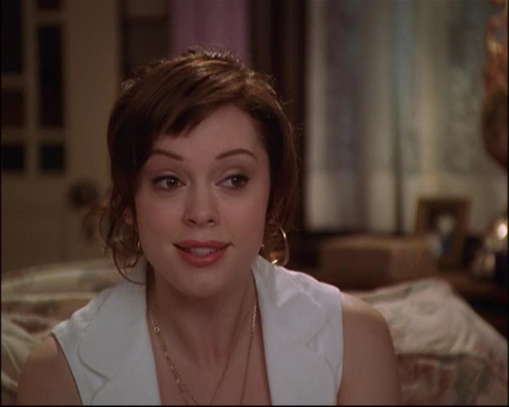 Charmed-Online_dot_net-8x01StillCharmedAndKicking2351.jpg