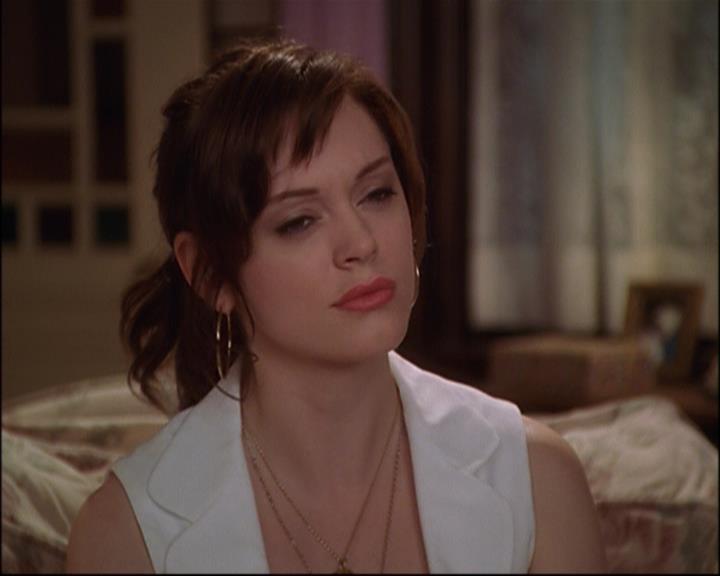 Charmed-Online_dot_net-8x01StillCharmedAndKicking2363.jpg
