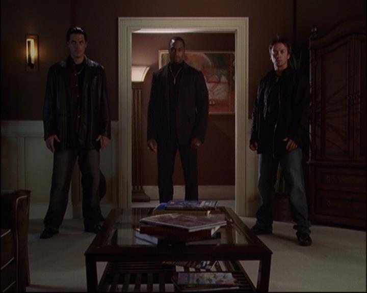 Charmed-Online_dot_net-8x01StillCharmedAndKicking2444.jpg Charmed-Online_dot_net-8x01StillCharmedAndKicking2444.jpg