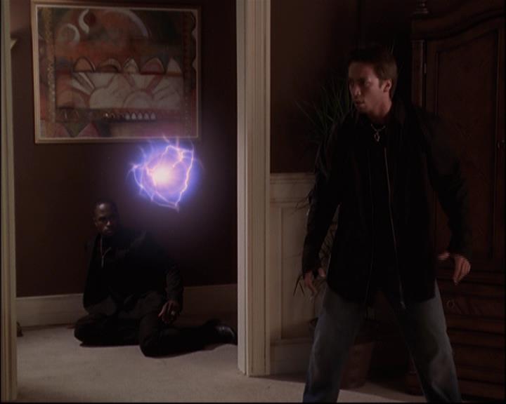 Charmed-Online_dot_net-8x01StillCharmedAndKicking2466.jpg