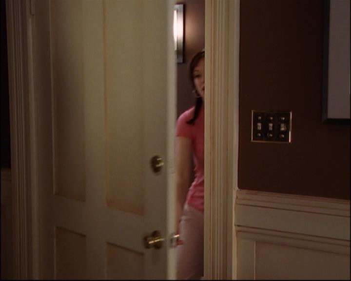 Charmed-Online_dot_net-8x01StillCharmedAndKicking2527.jpg Charmed-Online_dot_net-8x01StillCharmedAndKicking2527.jpg