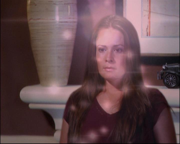 Charmed-Online_dot_net-8x01StillCharmedAndKicking2537.jpg