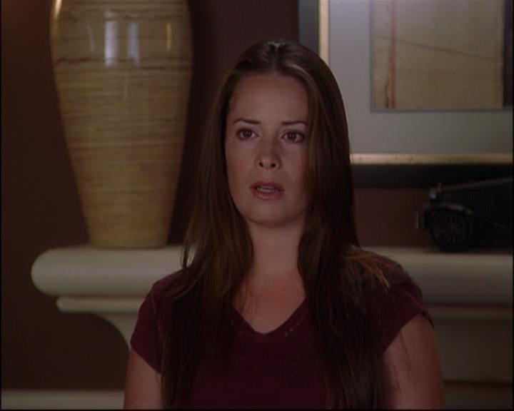 Charmed-Online_dot_net-8x01StillCharmedAndKicking2544.jpg