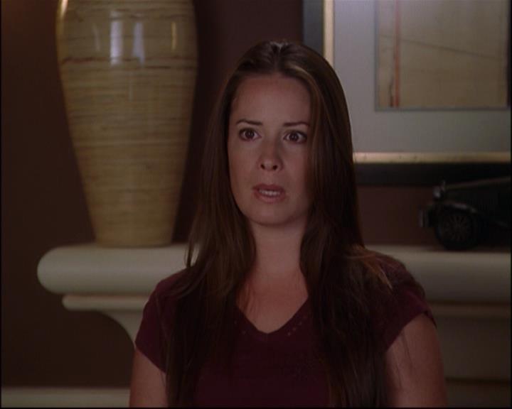 Charmed-Online_dot_net-8x01StillCharmedAndKicking2548.jpg