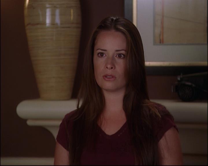 Charmed-Online_dot_net-8x01StillCharmedAndKicking2549.jpg