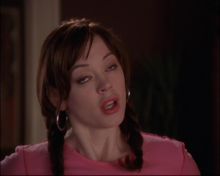 Charmed-Online_dot_net-8x01StillCharmedAndKicking2566.jpg