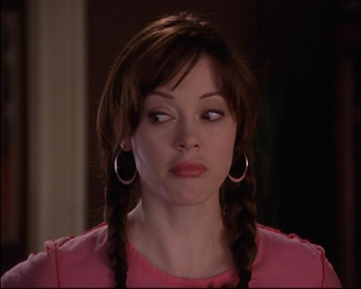 Charmed-Online_dot_net-8x01StillCharmedAndKicking2579.jpg