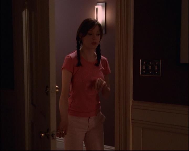 Charmed-Online_dot_net-8x01StillCharmedAndKicking2633.jpg Charmed-Online_dot_net-8x01StillCharmedAndKicking2633.jpg