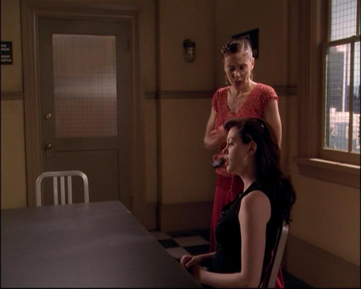 Charmed-Online-dot-net_803RunPiperRun0710.jpg Charmed-Online-dot-net_803RunPiperRun0710.jpg