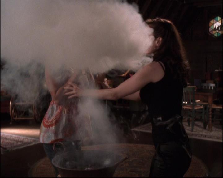 Charmed-Online-dot-net_803RunPiperRun0972.jpg Charmed-Online-dot-net_803RunPiperRun0972.jpg