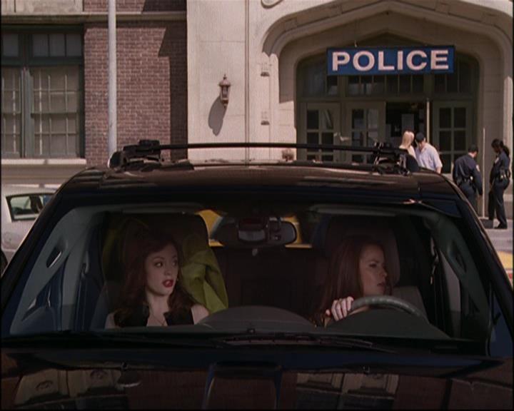 Charmed-Online-dot-net_803RunPiperRun1607.jpg Charmed-Online-dot-net_803RunPiperRun1607.jpg