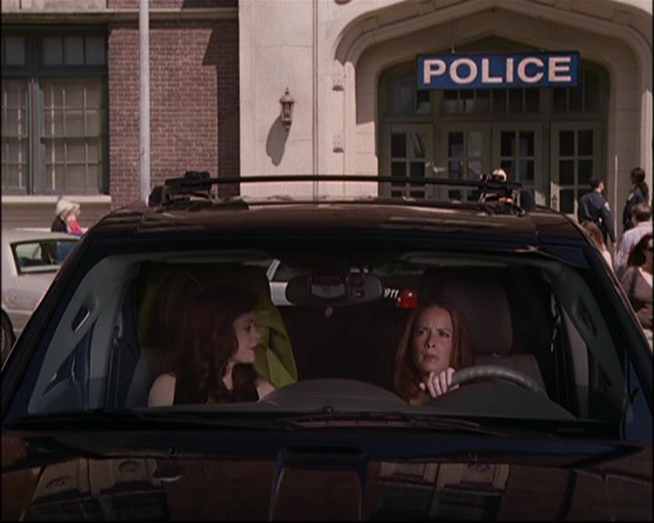 Charmed-Online-dot-net_803RunPiperRun1615.jpg Charmed-Online-dot-net_803RunPiperRun1615.jpg