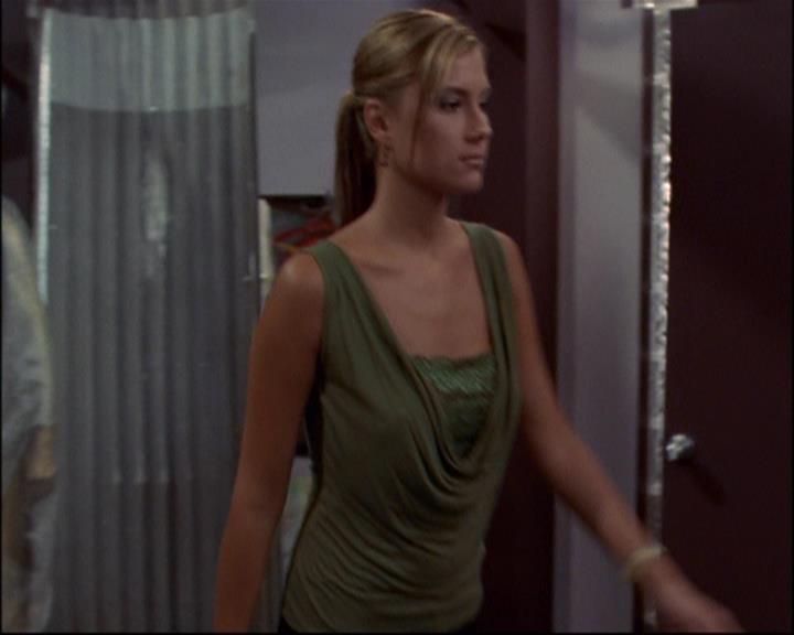 Charmed-Online-dot-net_803RunPiperRun2113.jpg Charmed-Online-dot-net_803RunPiperRun2113.jpg