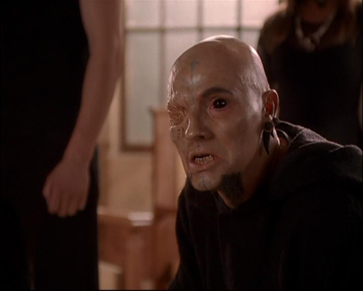 Charmed-Online-dot-net_804DesperateHousewitches1946.jpg Charmed-Online-dot-net_804DesperateHousewitches1946.jpg