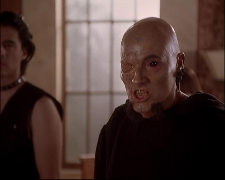 Charmed-Online-dot-net_804DesperateHousewitches1952.jpg Charmed-Online-dot-net_804DesperateHousewitches1952.jpg