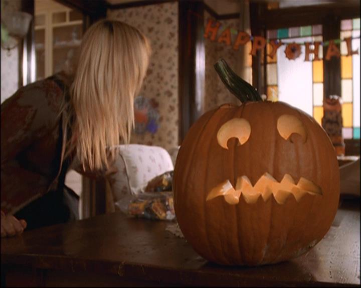 Charmed-Online-dot-net_806KillBillieVol1-1049.jpg Charmed-Online-dot-net_806KillBillieVol1-1049.jpg