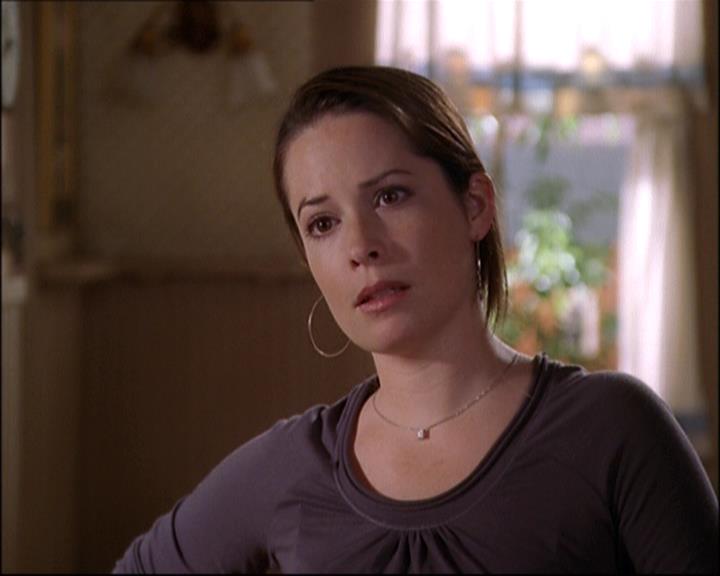 Charmed-Online-dot-net_808BattleOfTheHexes0099.jpg Charmed-Online-dot-net_808BattleOfTheHexes0099.jpg