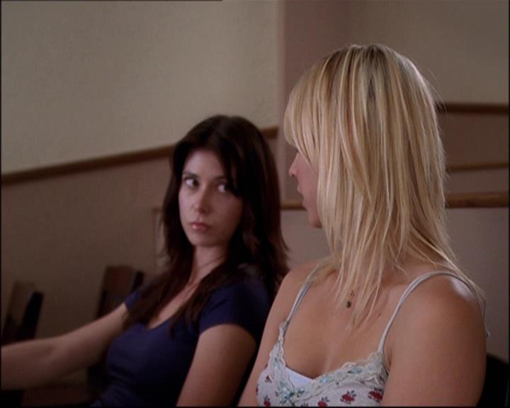 Charmed-Online-dot-net_808BattleOfTheHexes0302.jpg Charmed-Online-dot-net_808BattleOfTheHexes0302.jpg