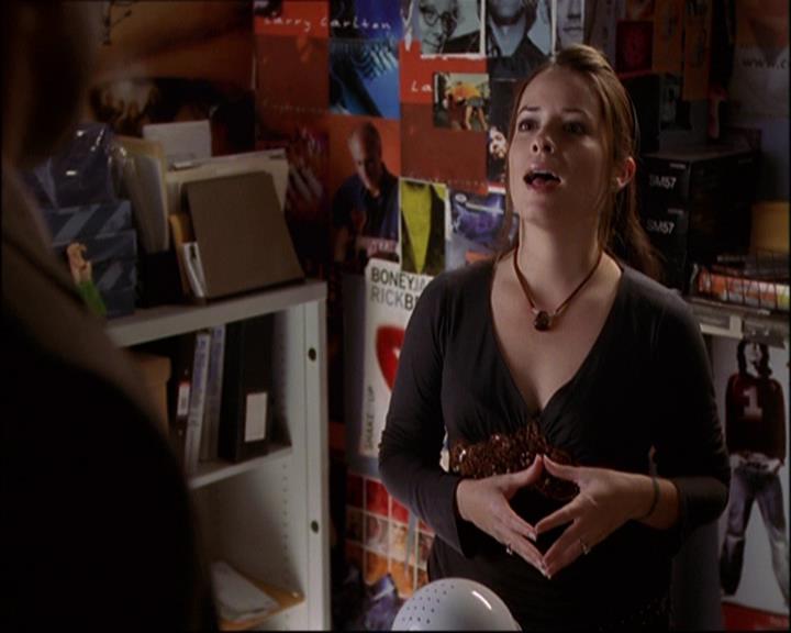 Charmed-Online-dot-net_808BattleOfTheHexes0399.jpg Charmed-Online-dot-net_808BattleOfTheHexes0399.jpg