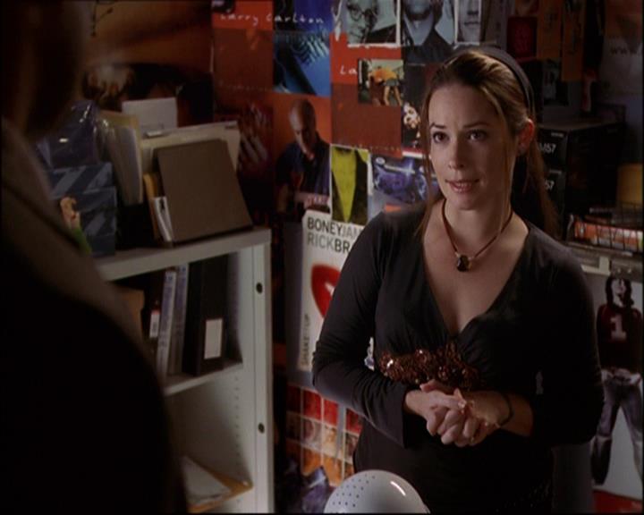 Charmed-Online-dot-net_808BattleOfTheHexes0400.jpg Charmed-Online-dot-net_808BattleOfTheHexes0400.jpg