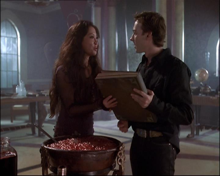 Charmed-Online-dot-net_808BattleOfTheHexes0750.jpg Charmed-Online-dot-net_808BattleOfTheHexes0750.jpg