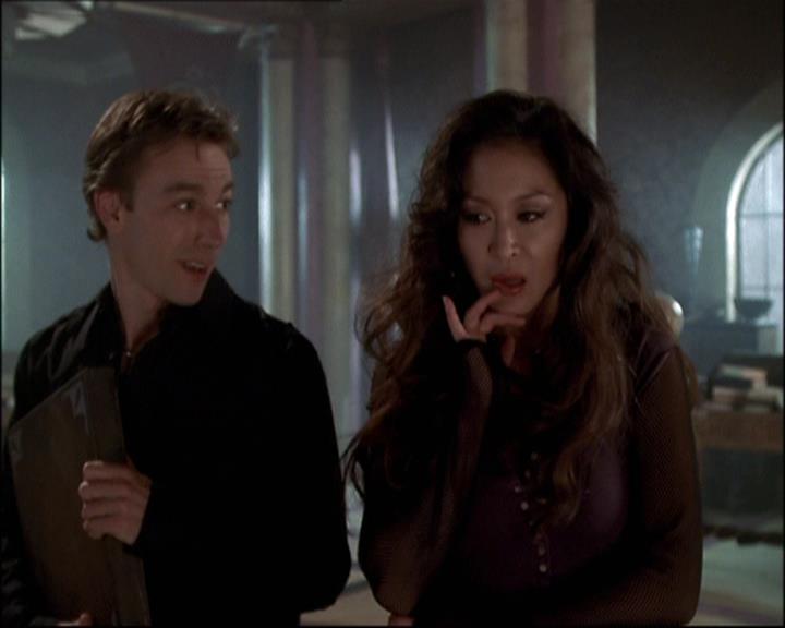 Charmed-Online-dot-net_808BattleOfTheHexes0778.jpg Charmed-Online-dot-net_808BattleOfTheHexes0778.jpg