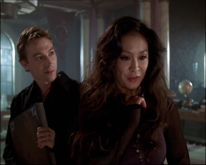 Charmed-Online-dot-net_808BattleOfTheHexes0785.jpg Charmed-Online-dot-net_808BattleOfTheHexes0785.jpg