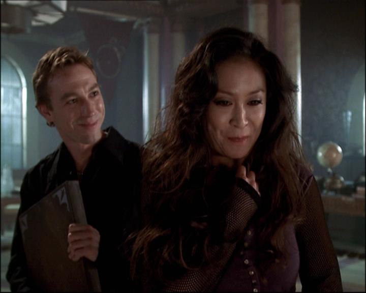 Charmed-Online-dot-net_808BattleOfTheHexes0786.jpg Charmed-Online-dot-net_808BattleOfTheHexes0786.jpg