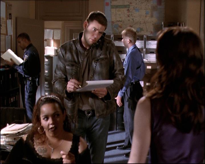 Charmed-Online-dot-net_808BattleOfTheHexes0792.jpg Charmed-Online-dot-net_808BattleOfTheHexes0792.jpg