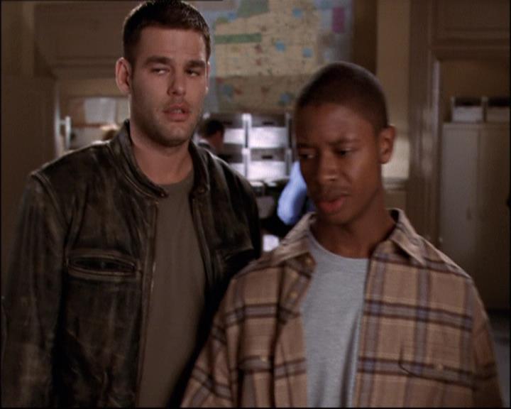 Charmed-Online-dot-net_808BattleOfTheHexes0837.jpg Charmed-Online-dot-net_808BattleOfTheHexes0837.jpg