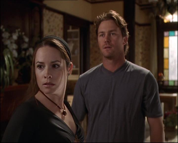 Charmed-Online-dot-net_808BattleOfTheHexes0904.jpg Charmed-Online-dot-net_808BattleOfTheHexes0904.jpg