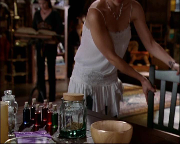 Charmed-Online-dot-net_808BattleOfTheHexes1058.jpg Charmed-Online-dot-net_808BattleOfTheHexes1058.jpg