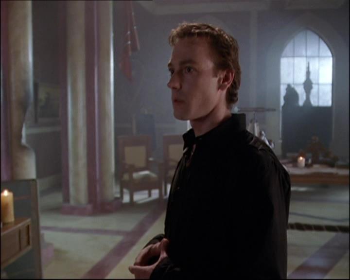 Charmed-Online-dot-net_808BattleOfTheHexes1296.jpg Charmed-Online-dot-net_808BattleOfTheHexes1296.jpg