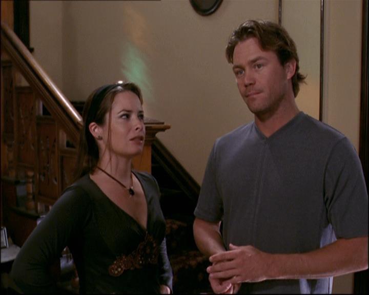 Charmed-Online-dot-net_808BattleOfTheHexes1505.jpg Charmed-Online-dot-net_808BattleOfTheHexes1505.jpg