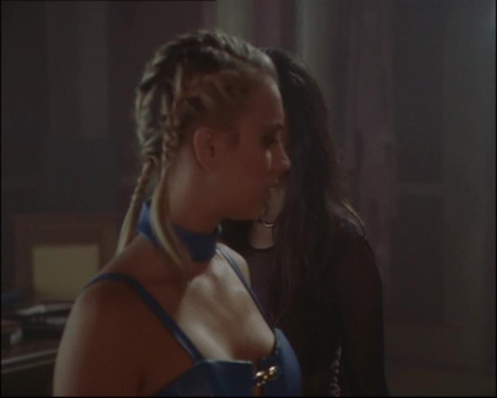 Charmed-Online-dot-net_808BattleOfTheHexes1599.jpg Charmed-Online-dot-net_808BattleOfTheHexes1599.jpg