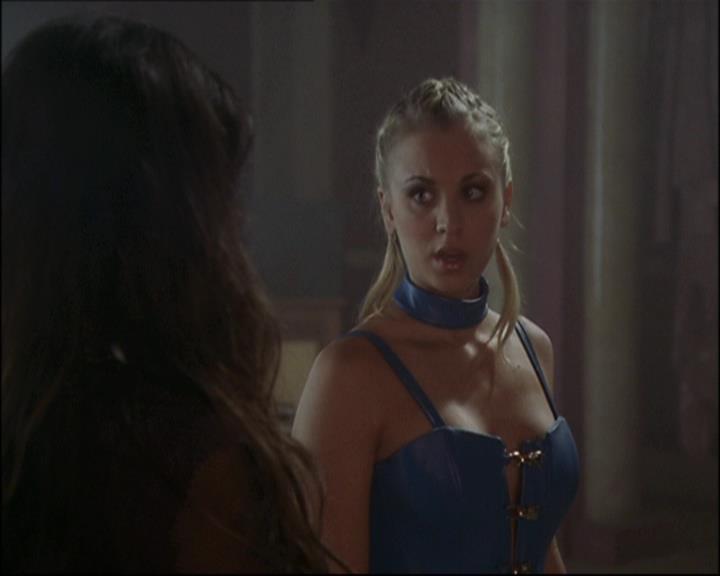 Charmed-Online-dot-net_808BattleOfTheHexes1607.jpg Charmed-Online-dot-net_808BattleOfTheHexes1607.jpg