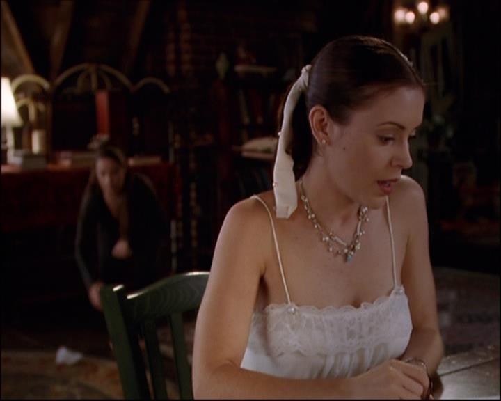 Charmed-Online-dot-net_808BattleOfTheHexes1775.jpg Charmed-Online-dot-net_808BattleOfTheHexes1775.jpg