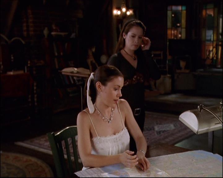 Charmed-Online-dot-net_808BattleOfTheHexes1779.jpg Charmed-Online-dot-net_808BattleOfTheHexes1779.jpg