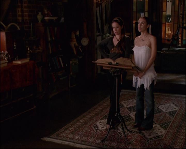 Charmed-Online-dot-net_808BattleOfTheHexes1810.jpg Charmed-Online-dot-net_808BattleOfTheHexes1810.jpg