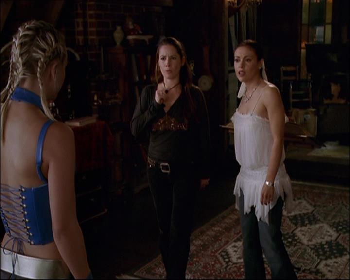 Charmed-Online-dot-net_808BattleOfTheHexes1821.jpg Charmed-Online-dot-net_808BattleOfTheHexes1821.jpg