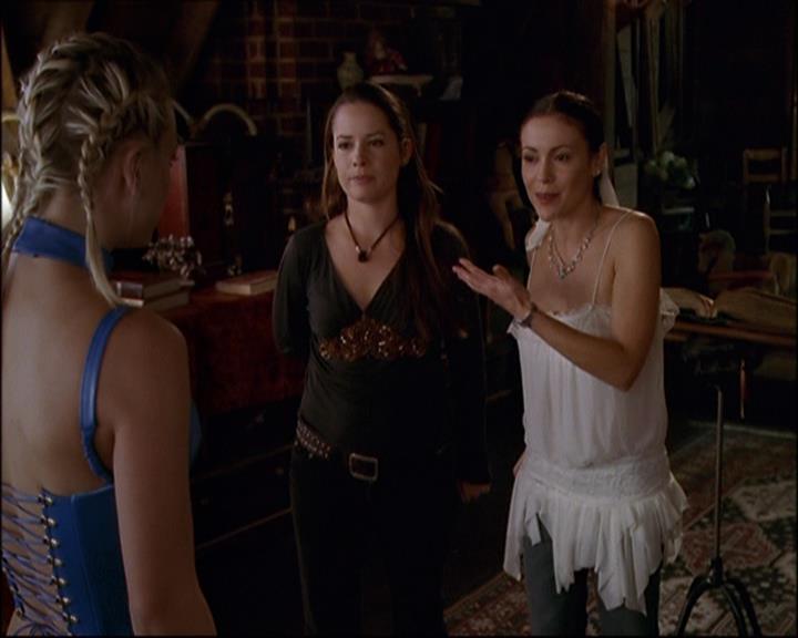 Charmed-Online-dot-net_808BattleOfTheHexes1824.jpg Charmed-Online-dot-net_808BattleOfTheHexes1824.jpg